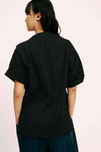 Load image into Gallery viewer, Sugan Cotton T-shirt Onyx-Shirts-Humanoid-AKAT studio
